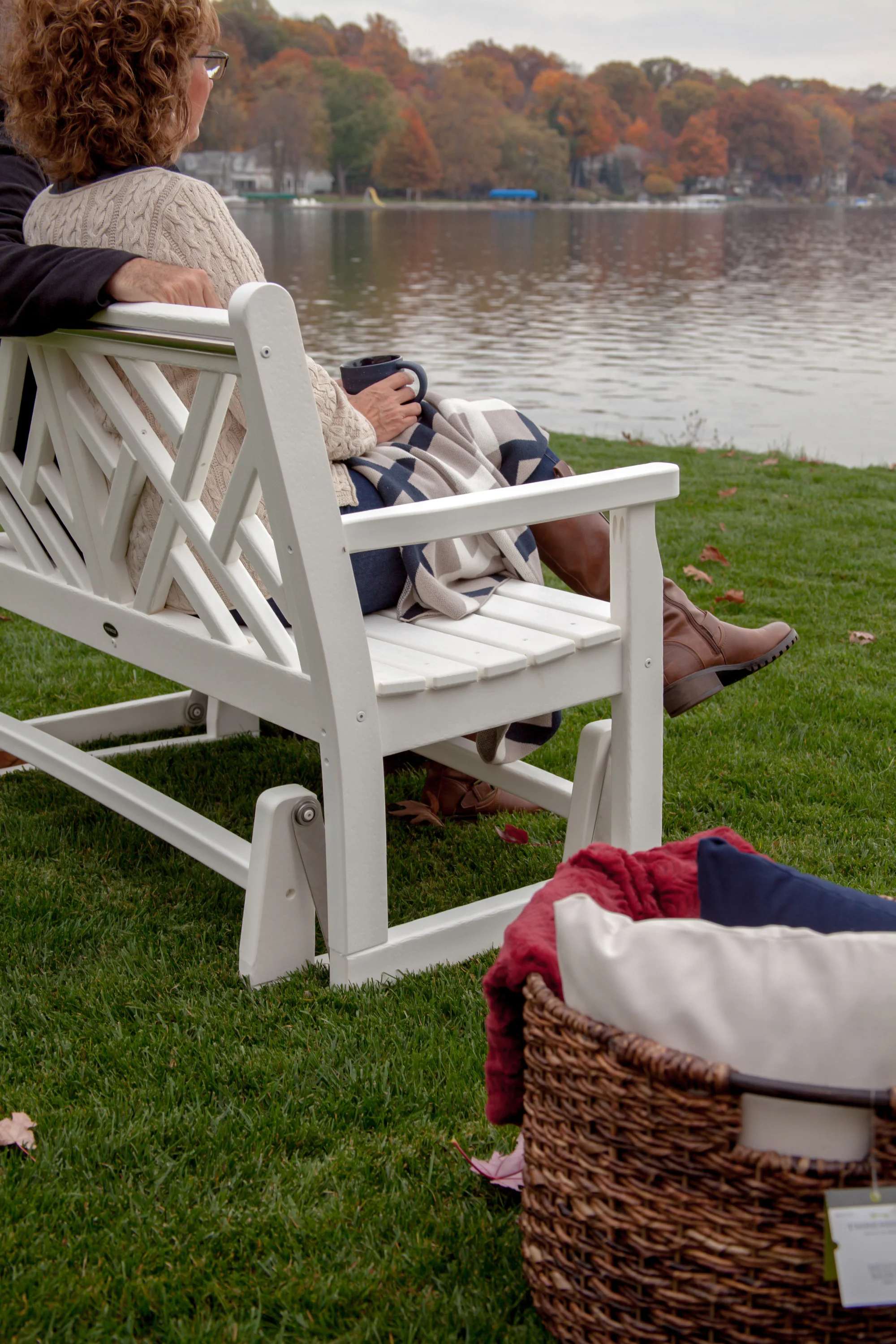 Chippendale 48" Glider - Image 19