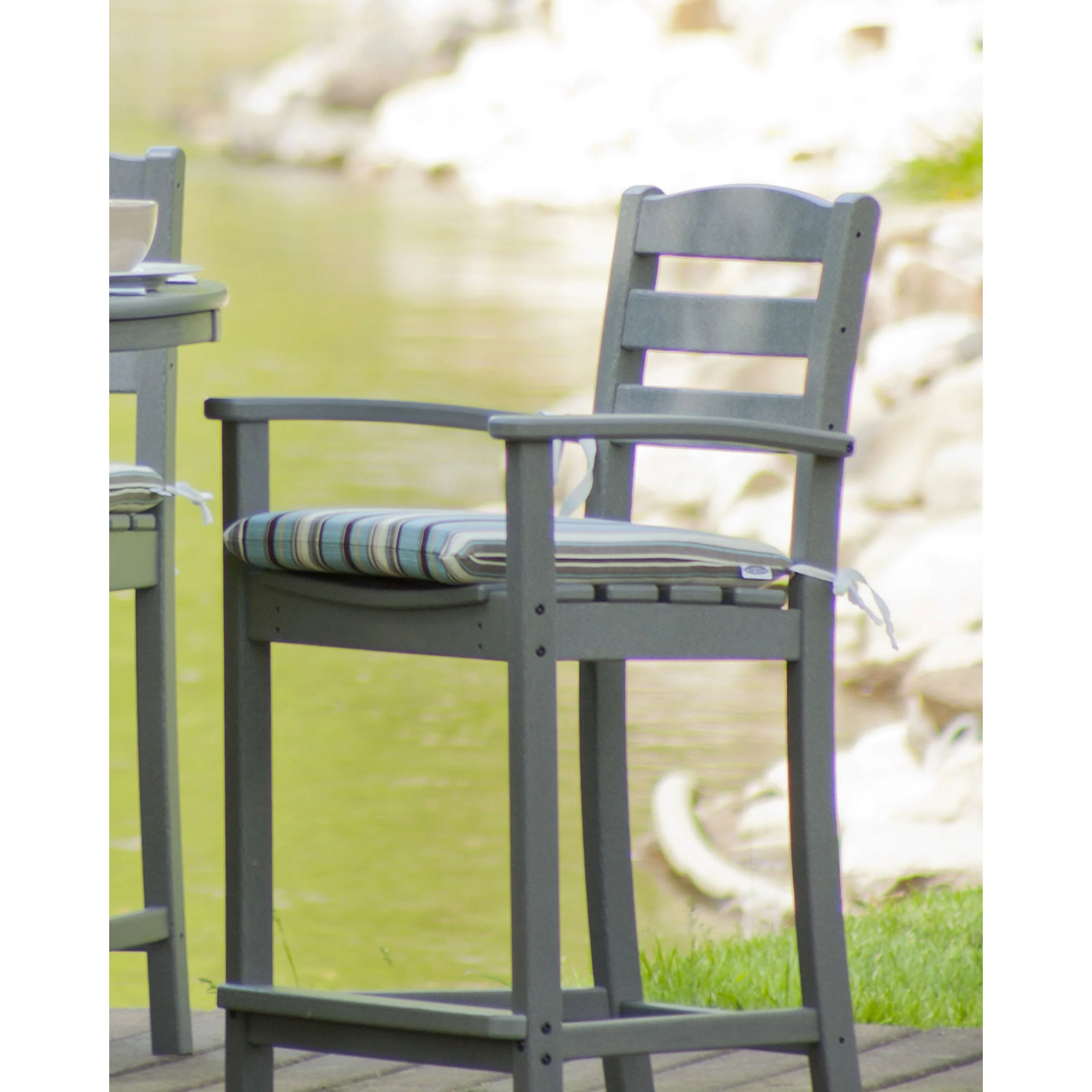 La Casa Café 5-Piece Round Farmhouse Counter Dining Set - Image 6