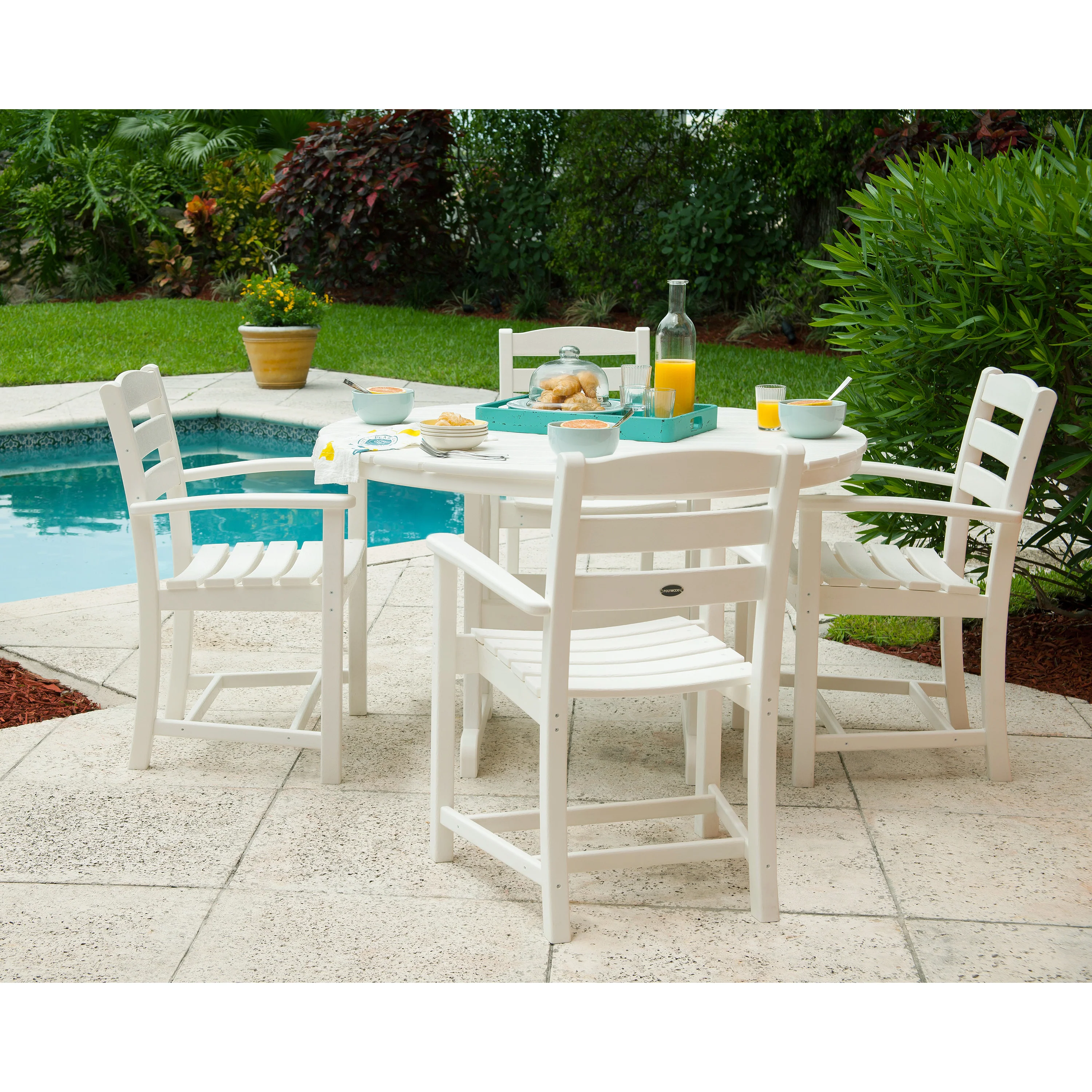 La Casa Café 5-Piece Round Farmhouse Dining Set - Image 3