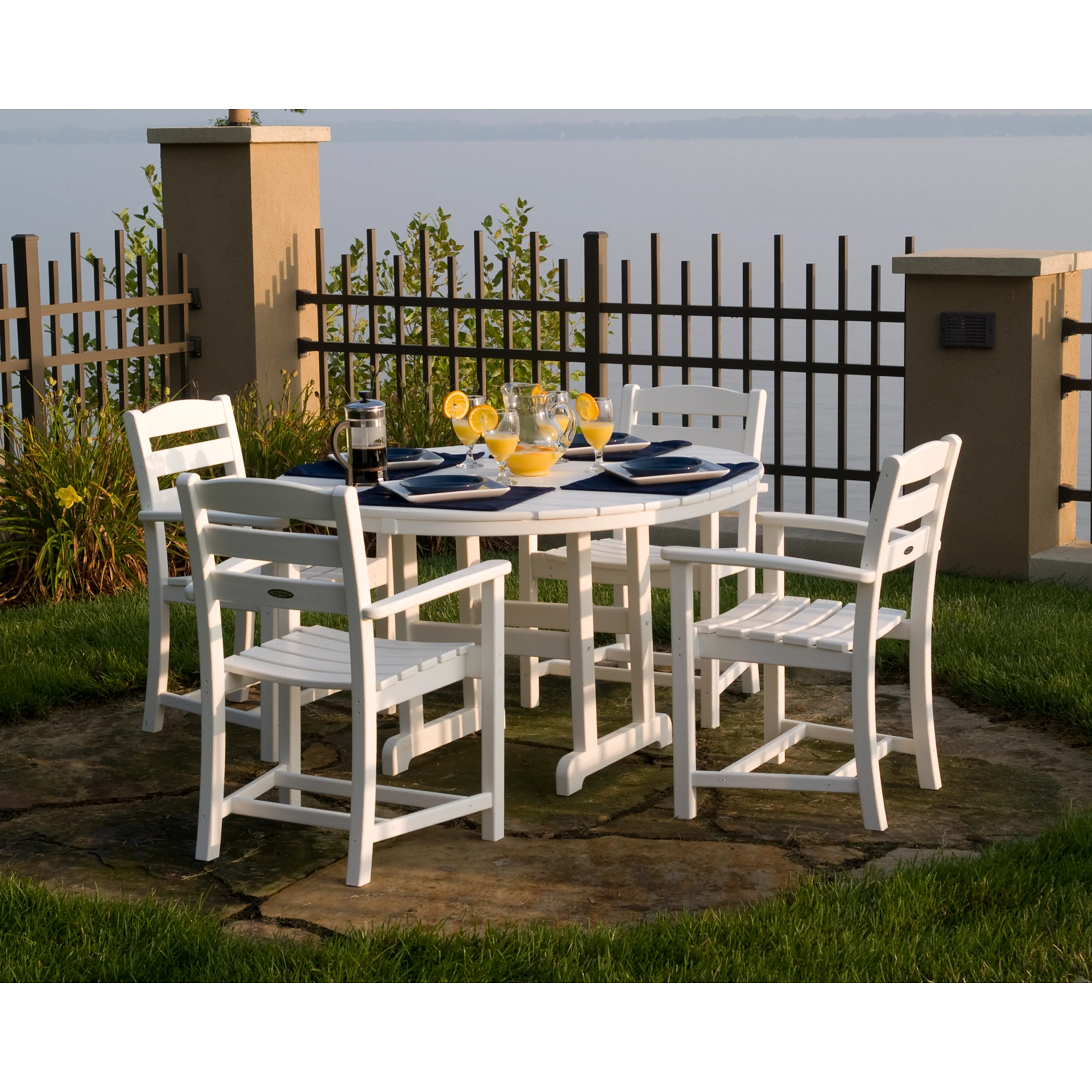La Casa Café 5-Piece Round Farmhouse Dining Set - Image 4