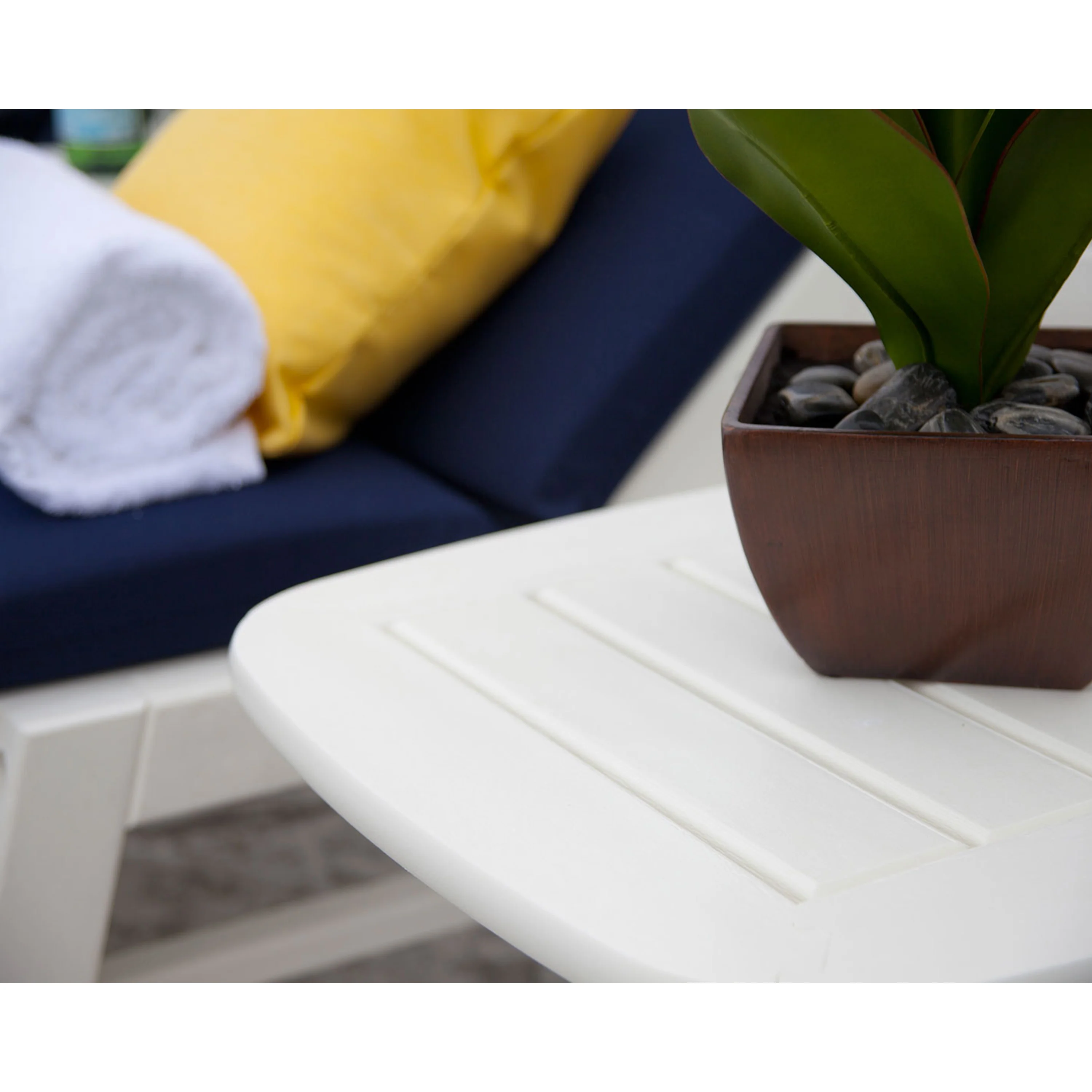Nautical Chaise with Wheels - Image 15